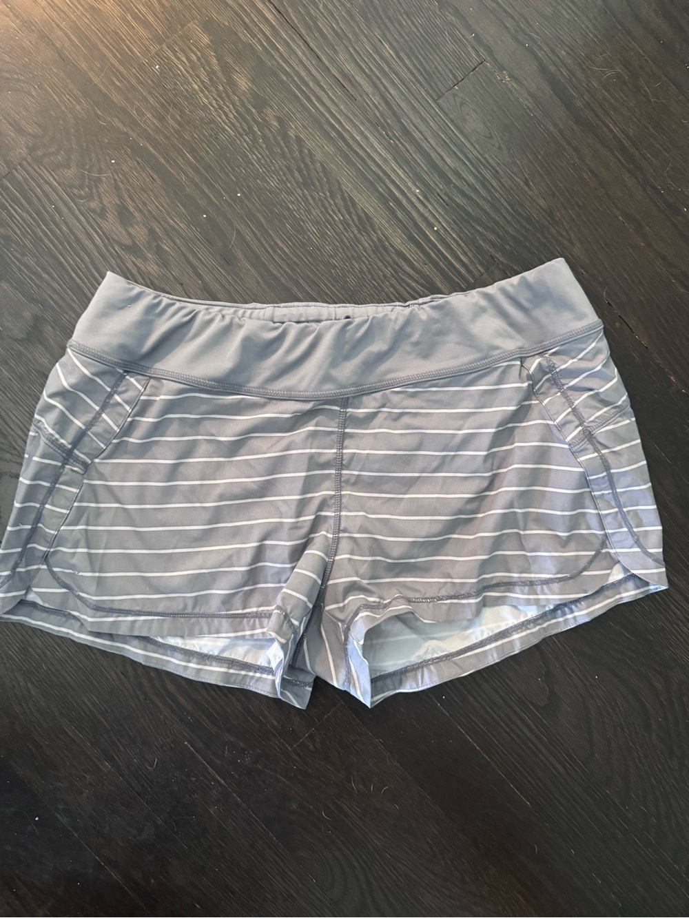 Athleta Light Gray Striped Women’s Active Shorts